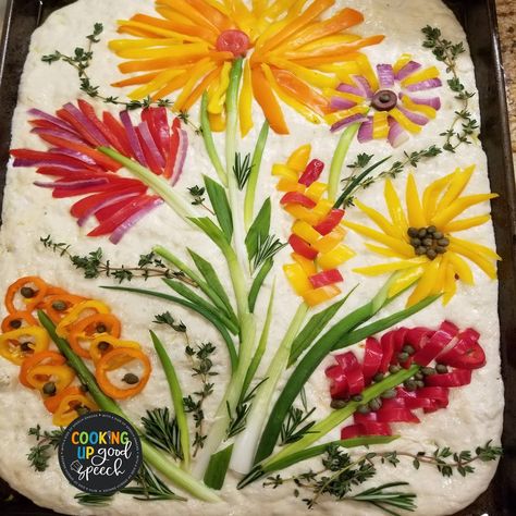 Bread With Flowers On Top, Artistic Focaccia Bread, Focaccia Bread Art Fall, Focaccia Bread Art Recipe, Spring Focaccia Bread, Mini Focaccia Bread Recipe, Birthday Foccacia, Foccacia Bread Art Spring, Foccacia Bread Recipes Art