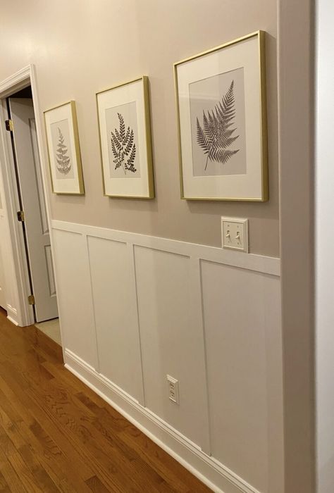 Wainscoting Styles, Narrow Hallway Decorating, Hallway Designs, Hallway Design, Home Entrance Decor, Home Decor Living Room, Ideas Living Room, Diaper Cakes, Decor Home Living Room