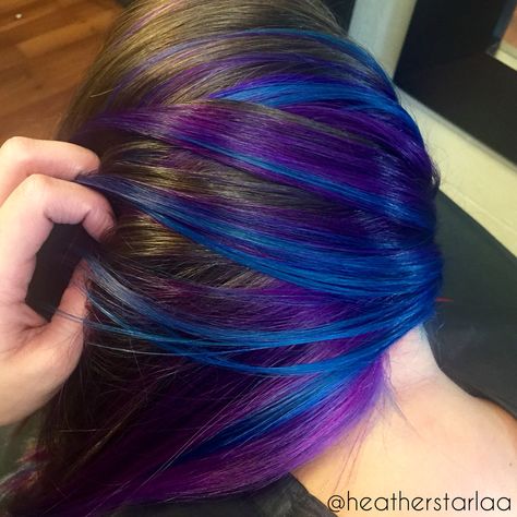 Violet underneath with blue highlights. Purple hair. Violet hair. Blue hair. Blue Hair Highlights, Underlights Hair, Rambut Brunette, Peekaboo Hair, Violet Hair, Top Hairstyles, Hair Collection, Rainbow Hair, Winter Hairstyles