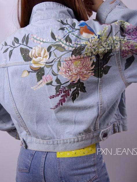 Jeans Crop Top, Denim Jacket Embroidery, Customised Denim Jacket, Diy Denim Jacket, Painted Clothes Diy, Crop Top Jacket, Hand Painted Denim Jacket, Hand Painted Clothing, Crop Top With Jeans