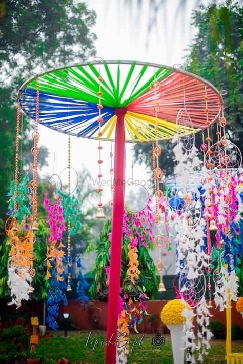 Decoration Carnaval, Holi Ideas, Holi Decoration, Holi Theme, School Disco, Mehendi Decor Ideas, Holi Party, Mehendi Decor, Music Club