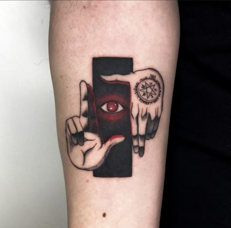 Hellsing Tattoo Design, Hellsing Tattoo Ideas, Red Eye Tattoo, Hellsing Tattoo, Dark Tattoo Ideas, Tatuaje Studio Ghibli, Tato Maori, Gotik Tattoo, Shadow Tattoo