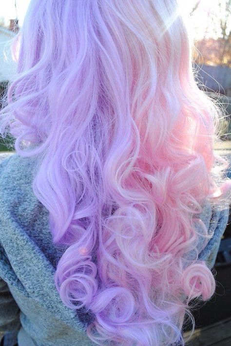 half lavender half pink pastel hair color Pink And Purple Hair, Cotton Candy Hair, Candy Hair, Pastel Pink Hair, Hair Color Pastel, Hair Color Purple, Rainbow Fashion, Unicorn Hair, Pastel Hair