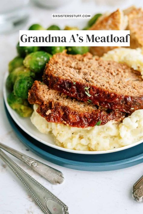 Grandma A’s Meatloaf Six Sisters Meatloaf, Sheet Pan Meatloaf, Pan Meatloaf, Nacho Casserole, Tasty Meatloaf Recipe, Marshmallow Brownies, Breadsticks Recipe, Delicious Meatloaf, Peach Dessert