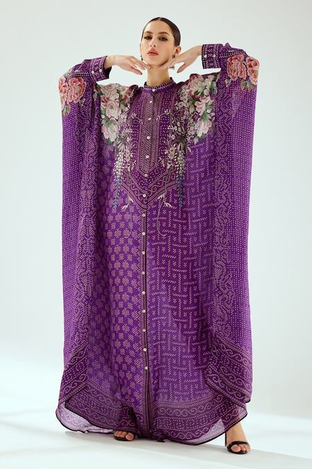 Buy Purple Silk Geometric Band Collar Dakota Floral Pattern Kaftan For Women by Rajdeep Ranawat Online at Aza Fashions. Rajdeep Ranawat, Kaftan Pattern, Kaftan For Women, Kaftan Designs, Girls Dresses Sewing, Latest Dress Design, Cotton Outfit, Islamic Dress, Silk Kaftan