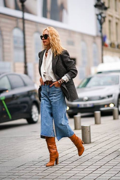 How to Wear Culottes With These Chic Outfit Ideas | Who What Wear UK Culotte Jeans Outfit, Denim Culottes Outfits, Denim Bermuda Shorts Outfit, Culotte Outfit, Winter Shorts Outfits, Bermuda Shorts Outfit, How To Wear Culottes, High Waisted Culottes, Culottes Outfit