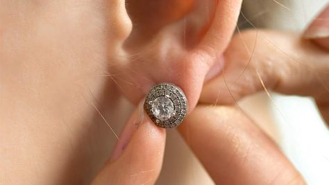 Why Not Cleaning Your Earrings Is Bad For You Cleaning Piercings, Clean Earrings, How To Clean Earrings, Cosmetology, Favorite Pins, Tattoos And Piercings, Piercings, Diamond Earrings, Fashion Beauty