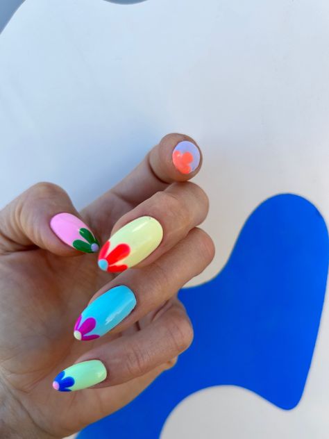 Purple And Orange Nails Summer, Nail Shoot Ideas, Color Block Nails Designs, How To Do Aura Nails, Summer Nail 2024 Trends Almond, Nails Multiple Colors, Nails 2 Colors, Two Different Colored Nails On Each Hand, Half And Half Nails