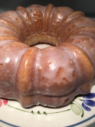 Sprite Pound Cake Recipe, Sprite Cake, Pound Cake Glaze, 7up Pound Cake, Lemon Pound Cake Recipe, Glaze For Cake, Pound Cake Recipe, Lemon Pound Cake, Cake Tasting