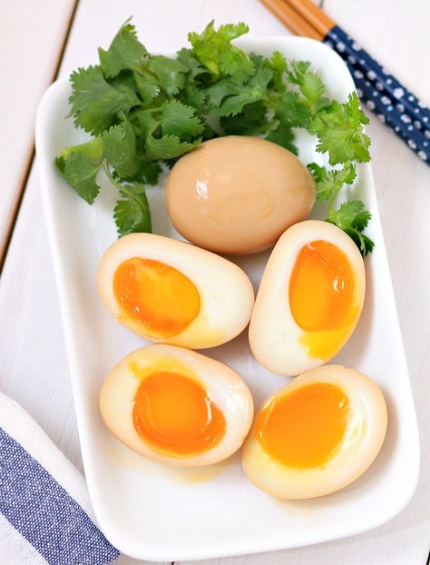 Ajitsuke tamago / Japanese marinated soft-boiled e... Ajitsuke Tamago, Asia Foods, Cooking Sushi, Recipes Japanese, Food Resources, Japanese Recipes, Soft Boiled Eggs, Pacific Islands, Post Workout Food