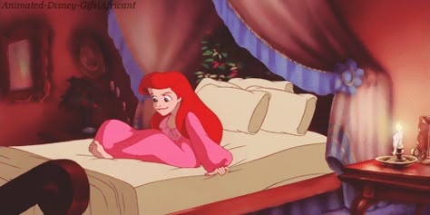 And then you get to jump into bed and bask in that post-shower cozy sleepiness. | 16 Reasons People Who Shower At Night Are Doing It Right Princesa Ariel Disney, Disney Moments, The Little Mermaid 1989, Disney Gifs, Finding Neverland, Gif Disney, Ariel Disney, Part Of Your World, Disney Princess Ariel