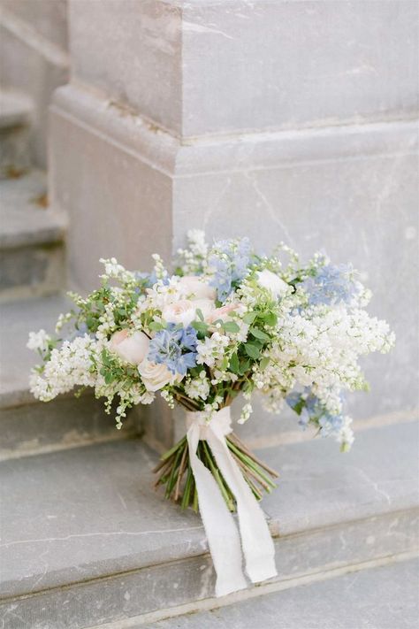 Bouquet Pretty Wedding Bouquet, Small Bridal Bouquets, Blue White Weddings, French Wedding Style, Blue Wedding Bouquet, Blue Wedding Flowers, White Wedding Bouquets, Bouquet Ideas, Blue Bouquet