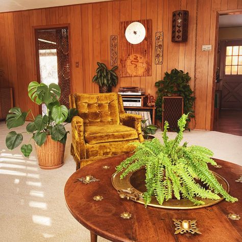 70s Interior Design, Retro Rooms, 70s House, 70s Interior, Retro Interior Design, Sunken Living Room, 70s Home, 70s Decor, 70s Home Decor