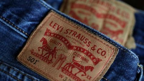 Levi’s CEO: Don’t wash your jeans or put them in the freezer – myfox8.com Dress Shoes With Jeans, Real Men Real Style, Slow Aging, 501 Jeans, Men Style Tips, Levi Jeans 501, Jeans Men, Shoes With Jeans, Tie Knots