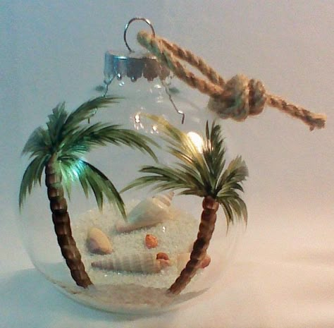 Beach Ornaments Diy, Ocean Ornaments, Seaside Dinner, Norway Christmas, Beach Christmas Decorations, Beach Christmas Ornaments, Beach Themed Crafts, Coastal Christmas Decor, Nautical Christmas