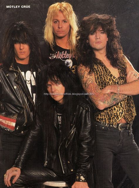 The 50 Hottest, Most Glamorous Photos Of Tommy Lee In The '80s Motley Crue Nikki Sixx, 80s Rock Bands, Hair Metal Bands, Mick Mars, Vince Neil, 80s Hair Bands, Motley Crüe, 80s Bands, Music Pics