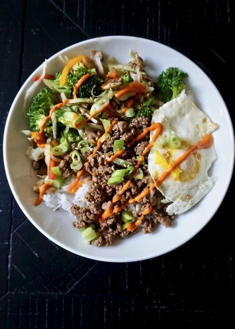 Ground Beef Bibimbap, Bibimbap Bowls, Beef Bibimbap, Recipe Ground Beef, Bibimbap Bowl, Bibimbap Recipe, Korean Ground Beef, Easy Korean Recipes, Rice Food