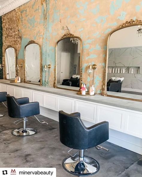 Boho Salon Ideas, Manicure Tables, Nail Salon Equipment, Minerva Beauty, Hair Stations, Barber Chairs, Salon Pictures, Beauty Salon Furniture, Salon Stations