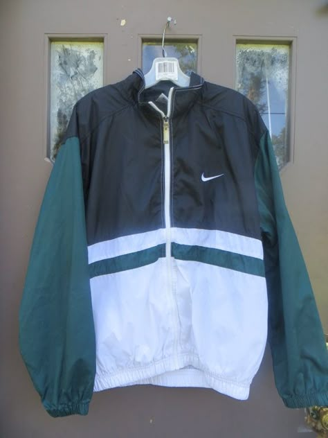 vintage Nike Windbreaker Jacket Vintage by Linsvintageboutique Jacket Nike Vintage, Aesthetic Jackets Vintage, Windbreakers Outfits, Windbreaker Aesthetic, Vintage Nike Outfits, Nike Vintage Tracksuit, Retro Nike Jacket, Nike Vintage Jacket, Vintage Jackets Retro