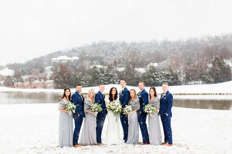 Winter Wedding Bridal Party, Winter Bridal Party, Wedding Pictures Beach, Wedding Snow, Small Bridal Parties, Country Bridesmaid Dresses, Wedding Party Poses, Bridal Party Poses, Wedding Parties Pictures