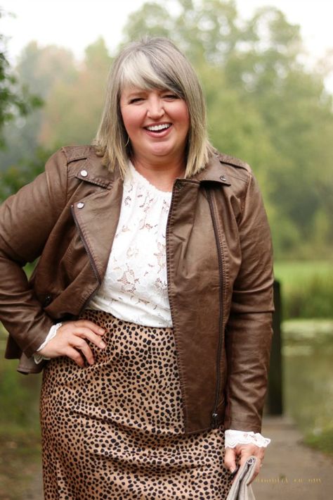 Leopard Print Skirt, lace blouse and faux leather moto jacket || fall fashion || Ageless Style || Fashion for women over 50 || Full-Figured Fashion || Plus Size Fashion Full Figured Fashion For Women, Rocker Chic Fashion, Rocker Chic Outfits, Leopard Print Skirt Outfit, Plus Size Celebrities, Print Skirt Outfit, Rocker Chic Outfit, Fall Wardrobe Ideas, Fall Challenge