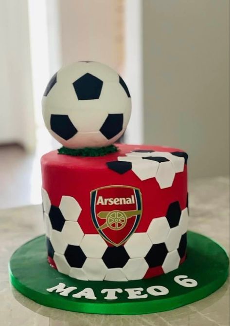 Arsenal Birthday Party Ideas, Arsenal Cake Ideas Birthdays, Man United Cake Ideas, Arsenal Themed Birthday Cake, Arsenal Birthday Cakes For Men, Birthday Cake Manchester United, Manchester United Theme Cake, Arsenal Football Cake, Arsenal Cake