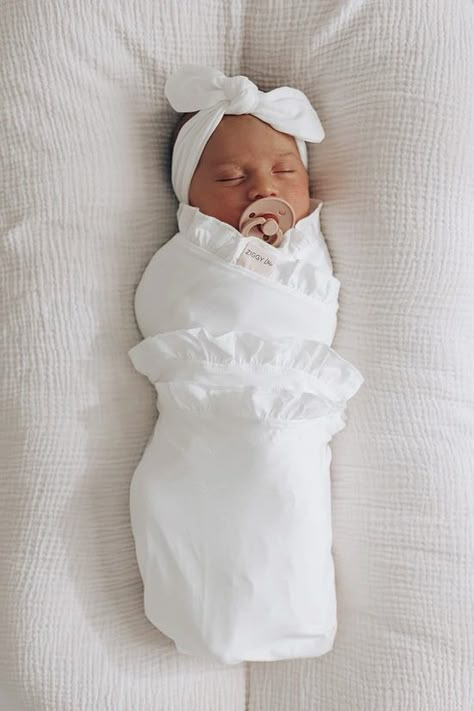 Baby Modeling, Collateral Beauty, Wanting A Baby, I Want A Baby, Baby Bamboo, Newborn Swaddle, Cunas Para Bebes, Baby Box