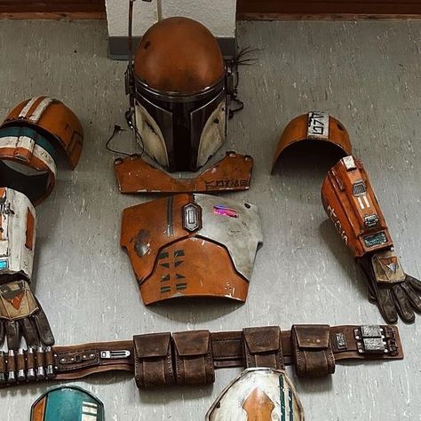 Mando Costume, Mandalorian Helmets, Apocalypse Clothing, Starwars Cosplay, Mandalorian Costume, Jedi Cosplay, Mandalorian Cosplay, Mandalorian Helmet, Mandalorian Armor