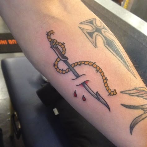 Nautical Filler Tattoo, Harpoon Tattoo, Traditional Tattoo Filler, Pirate Bracelet, Rope Tattoo, Tattoo Fillers, Leg Sleeve Ideas, Navy Tattoos, Game Tattoo