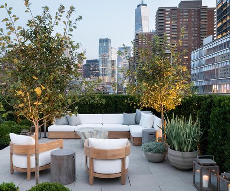 Penthouse Garden, Rooftop Patio Design, Roof Garden Design, Modern Fence Design, Rooftop Terrace Design, Rooftop Design, Garden Wallpaper, Formal Garden, Rooftop Patio