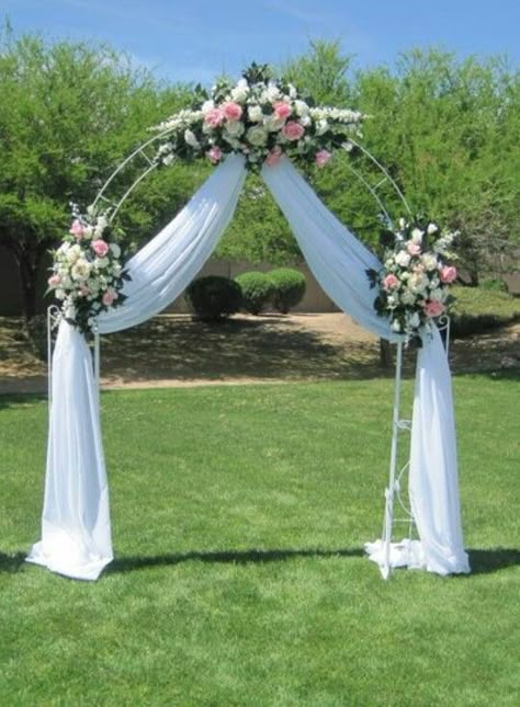 Wedding arch design Metal Wedding Arch, Wedding Arch Rustic, Wedding Ceremony Arch, Wedding Arch Flowers, Arch Flowers, Indoor Reception, Arch Decoration Wedding, Wedding Entrance, Outdoor Wedding Decorations