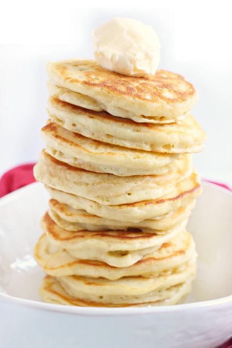 PANCAKES Waffle House Pancake Recipe, Fluffy Pancakes Easy, Best Fluffy Pancakes, Keto Pancake Recipe, Pancake Recipe Easy Fluffy, Gym Meals, Super Fluffy Pancakes, Easy Pancake Recipe, Pancake Mix Recipe