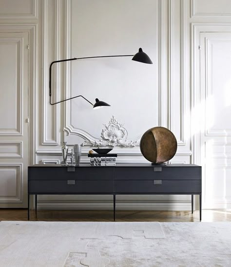 The Single Best Way to Style a Statement Interior Like No Other Modern French Interiors, Interior Design Minimalist, Interior Design Per La Casa, Console Design, Foyer Design, Kitchens And Bedrooms, Coron, Interior Modern, Design Del Prodotto