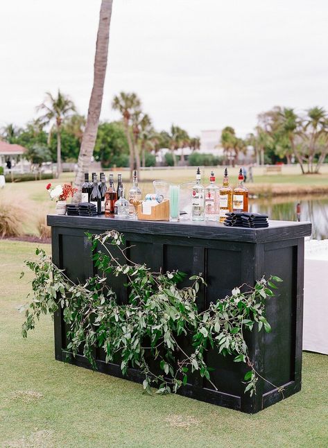 Couples Wedding Shower Themes, Disney Wedding Decorations, Outdoor Wedding Bar, Wedding Bar Ideas, Wedding Cocktail Bar, Gasparilla Inn, Wedding Drink Bar, Wedding Drink Station, Signature Cocktails Wedding