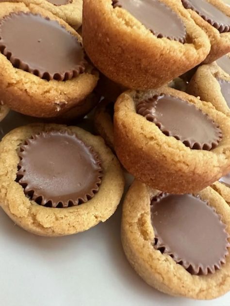 How To Make Reese's Peanut Butter Cup Cookies | GB's Kitchen Peanut Butter Blossom Cupcakes, Mini Reese’s Peanut Butter Cup Cookies, Peanut Butter Temptations Reeses, Reeces Cup Cookie, Reece Cup Cookie, Reese's Cup Cookies, Reeces Peanut Butter Cup Ideas, Reese Cookies Recipes, Reeces Cupcakes Peanut Butter Cups