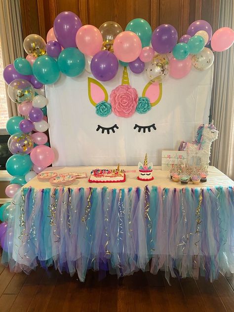 Pink Purple And Turquoise Party, Unicorn Birthday Decor Ideas, Unicorn Arch Balloons, Unicorn Themed Birthday Party Decorations Diy, Unicorn 1st Birthday Party Decorations, Unicorn 3rd Birthday Party Decorations, Unicorn Themed 1st Birthday Party, Unicorn Birthday Balloon Arch, 2nd Birthday Unicorn Theme