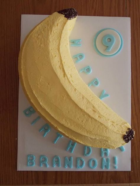 Banana Shaped Cake by Carrie's Cakery Birthday Cake For Boys, Homemade Minion Costumes, Banana Cakes, Banana Party, Cake For Baby, Shape Ideas, Happy Birthday Minions, Curious George Party, Cake Banana