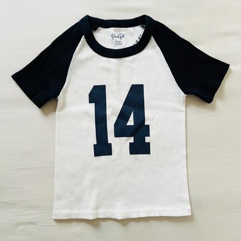 Bnwt Brandy Melville/John Galt Bella Navy White 14 T-Shirt Brandy Melville Outfits For School, Brandy Melville Outfits Aesthetic, Fall Thrifting, Brandy Clothes, Brandy Melville Clothes, Brady Melville, 2025 Wishlist, Brandy Melville Zelly Top, Brandy Shirt