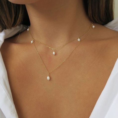 Prom Jewelry, Classy Jewelry, Freshwater Pearl Necklace, Jewelry Lookbook, Girly Jewelry, Dream Jewelry, Simple Jewelry, Dainty Jewelry, Pretty Jewellery