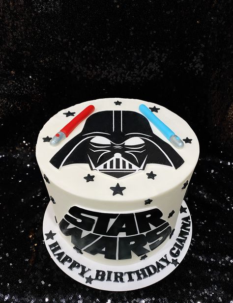 Star Wars Birthday Cake Darth Vader, Darth Vader Cake Birthdays, Dark Vader Cake Ideas, Star Wars Birthday Party Ideas Cake, Star Wars Cake Darth Vader, Earth Vader Cake, Star Wars Bday Cake, Starwars Cake Simple, Star Wars Birthday Cake Easy