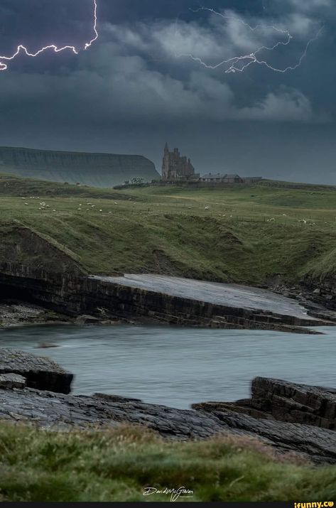 This is adorable :) Gloomy Countryside, Western Ireland, Ireland Aesthetic, Sligo Ireland, County Sligo, Beautiful Ireland, Ireland Pictures, Castles In Ireland, Irish Countryside