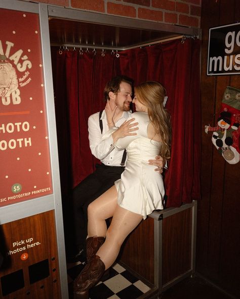 Karaoke wedding after-party, Nashville style 🎤🎵 Santa’s Pub is a dive bar classic in the Music City. V+T are musicians and singers, so it was natural to wrap up the most beautiful day by singing their hearts out with their closest crew. #karaoke #karaokeafterparty #santaspub #divebar #nashvillewedding #nashvillebride #nashvilleweddingphotographer #pnwweddingphotographer #weddingphotos #weddinginspiration Dive Bar Wedding Reception, Dive Bar Wedding, Wedding After Party Ideas, Wedding Karaoke, Karaoke Wedding, Bar Wedding Reception, Karaoke Bar, Pub Wedding, Nashville Bride