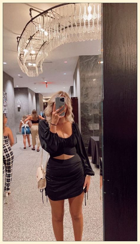 Mid Size Bar Outfit Night, Pub Outfit Night Summer, Black And White Date Night Outfit, Black Going Out Outfit Bachelorette, Atlantic City Outfit Night, Blackout Party Outfit, Going Out Skirt Outfits, Bachelorette Black Outfit Night, Skirt Party Outfit Night