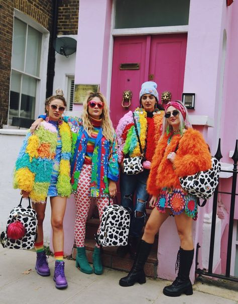 BANKROBBER Maximalist Festival Outfits, Tacky Fashion Aesthetic, Campy Outfit, Kitsch Outfit, Maximalist Style Fashion, Rare Outfits, Concept Costume, Kitsch Fashion, Maximalist Fashion