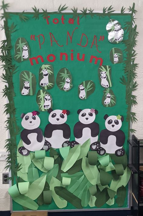 Panda Bulletin Board Ideas, Panda Classroom, Panda Activities, Decorate Classroom, Bears Preschool, Preschool Rooms, Toddler Class, Preschool Bulletin, Preschool Bulletin Boards