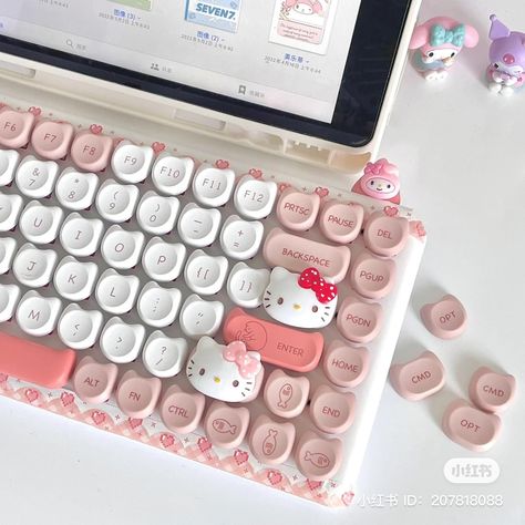 Pink Angel Aesthetic, Fancy Keyboard, Hello Kitty Games, Hello Kitty Themes, Gaming Room Setup, Soft Cute, Kawaii Accessories, Hello Kitty Items, Girly Accessories