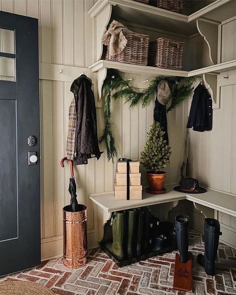 Williams Sonoma Home on Instagram: “We’re taking inspiration from this festive🌲and super functional mud room by @pantry.hill. Peg racks and boot trays warmed up by our Copper…” Mudroom Inspiration, Muddy Boots, Mudroom Entryway, Porte Cochere, Boot Room, Williams Sonoma Home, Laundry Mud Room, Hallway Ideas, Mud Room