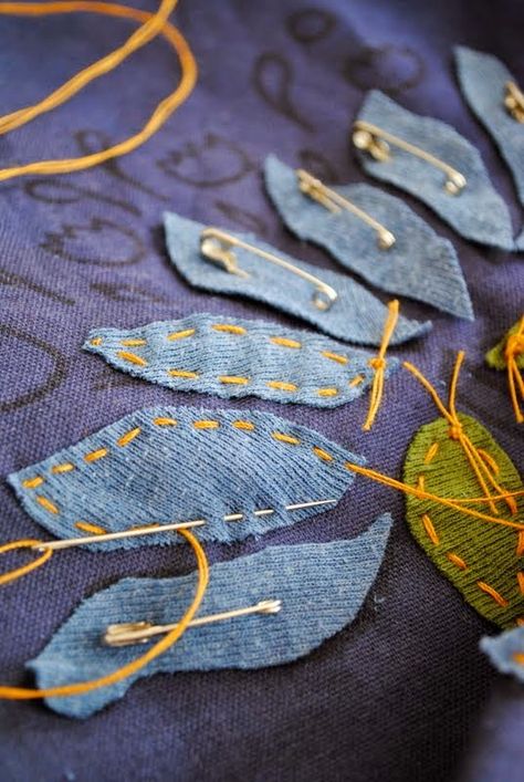 Sewing advice: Hand appliqué tips from Alabama Chanin blog Hand Quilting Projects, Fabric Embellishment, Sashiko Embroidery, Redwork Embroidery, Sew Ins, Sewing Stitches, 자수 디자인, Hand Applique, Silk Ribbon Embroidery