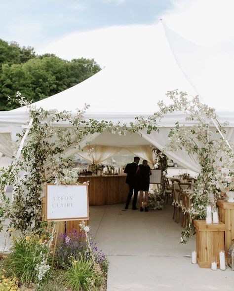 Wedding Reception Ideas Tent, Classic Tented Wedding, Micro Tent Wedding, Chic Ranch Wedding, Meadow Inspired Wedding, Elegant Tent Wedding Reception, Modern Tent Wedding, Wedding Tent Entrance, Tent Wedding Ceremony