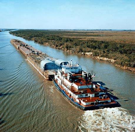 Intracoastal Waterway | shipping route, United States | Britannica.com Brownsville Texas, Northern Florida, Intracoastal Waterway, Canal House, Florida Resorts, Open Ocean, Mississippi River, Gulf Of Mexico, Beach Town